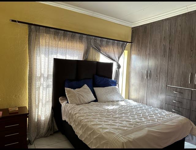 3 BEDROOM GATED ESTATE FOR SALE IN THE ORCHARDS